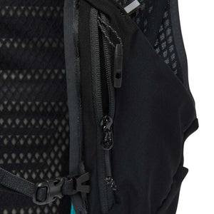 Black Diamond running vest zipper pocket detail