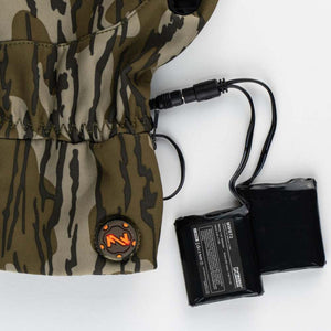 Mobile Warming heated glove cuff with connected battery pack