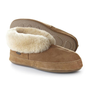 Acorn tan suede slipper with cream faux fur cuff and textured rubber sole